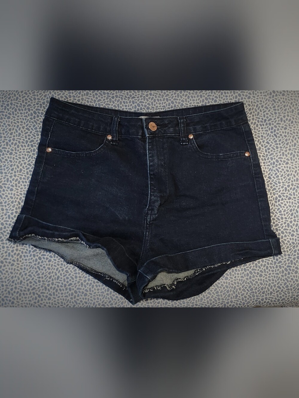 Forever 21 Dark Wash High-Rise Denim Shorts - Dark Blue Size 29